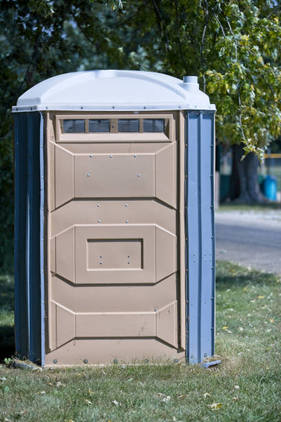 Affordable portable toilet rental in Lake Stickney, WA